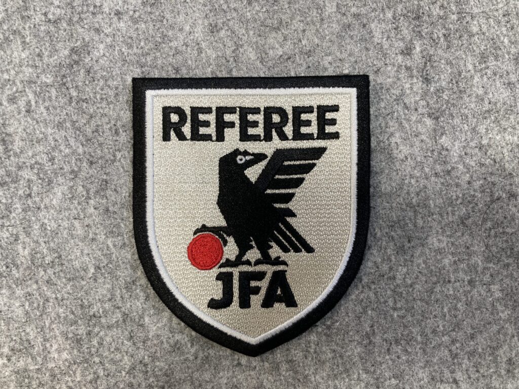 サッカー審判のライセンスワッペン